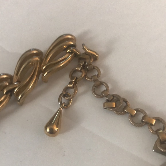 MONET GOLD-TONED NECKLACE - Picture 2 of 6